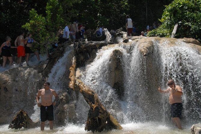 Falmouth Shore Excursion: Dunns River Falls and River Tubing Tour - Falmouth Port Day: how the 7-hour combo tour stays on schedule