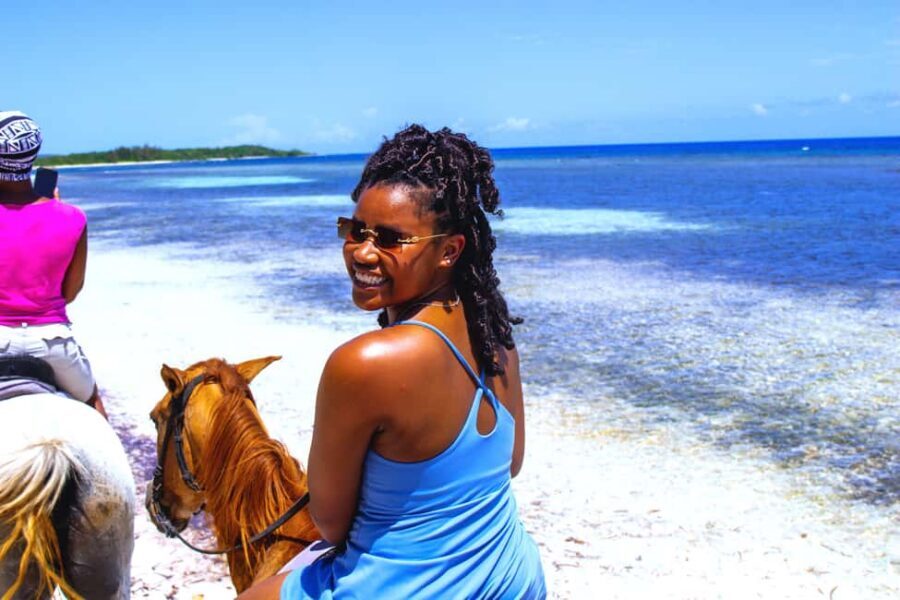 From Falmouth: Horseback Ride and Swim Beach Trip - The lunch stop on the way back: what’s included, what you pay for