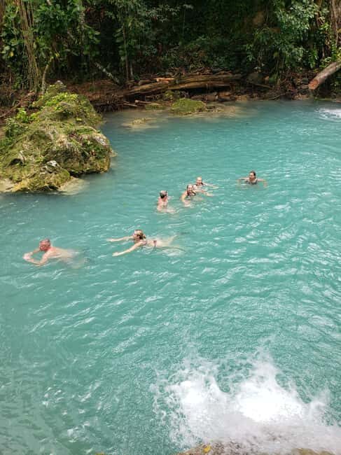 From Ocho Rios: Blue Hole Secret Waterfall & Highlight Tour - How the 150 minutes usually feels in practice
