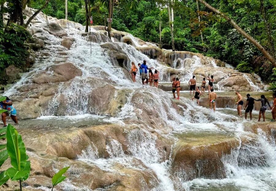 From Ocho Rios / Runaway Bay: Day Trip to Dunn's River Falls - From Ocho Rios Pickup to the Beach Start