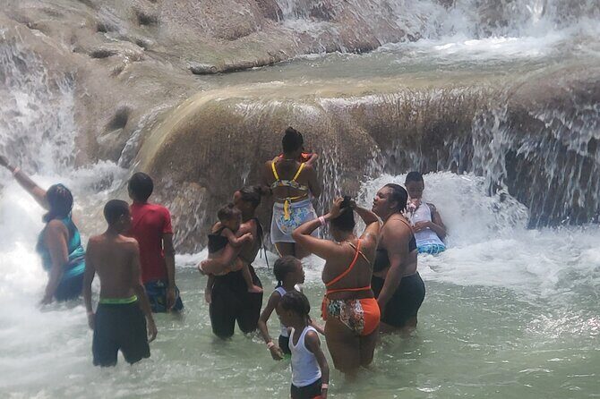 Full-Day Guided Tour to Dunns River Falls & shopping with lunch - Guide quality: why Copely’s style gets remembered