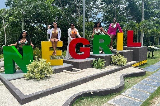 Full Day Tour of Negril Beach: Margaritaville & Rick's Cafe Live - The guides and the drive: why comfort and timing matter