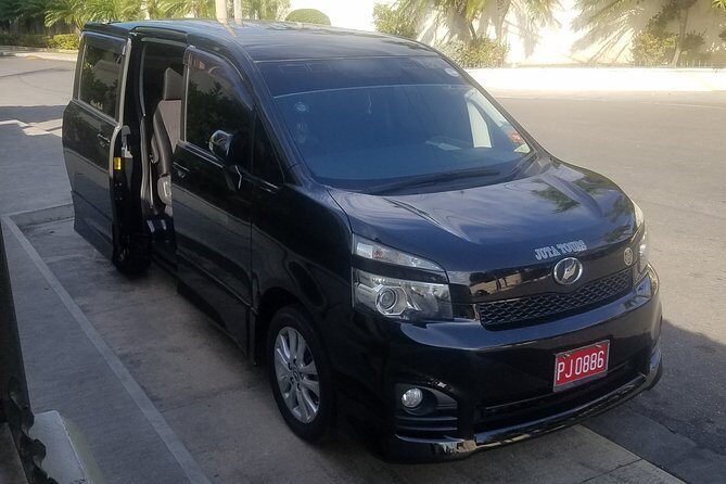 Grand Palladium Private Airport Transfer - The 35-Minute Ride to Grand Palladium Resorts in Point Lucia
