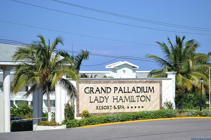Grand Palladium Private Airport Transfer - Flight Tracking That Helps When Plans Change