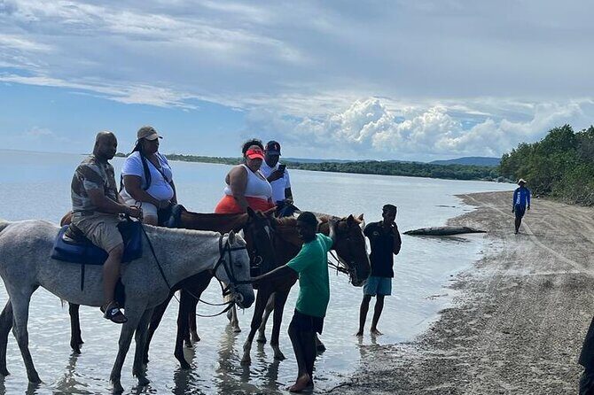 Horseback Riding in the Ocean from Ocho Rios & Runaway Bay - The short ride to the beach: photos happen here