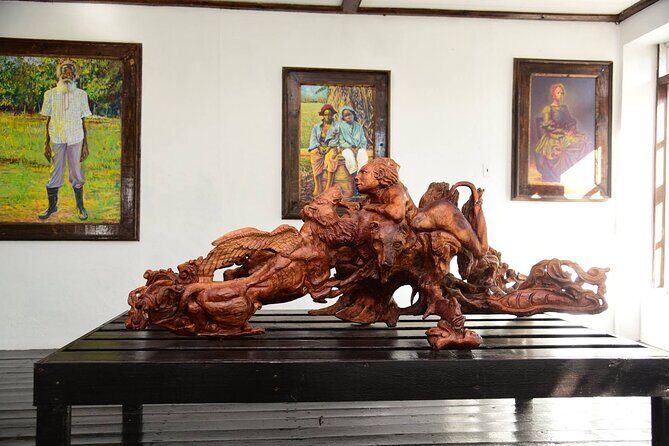 Jamaica Giants sculpture park, art galleries - Stop 2: The Great House Gallery and Deck Views Over the Rainforest