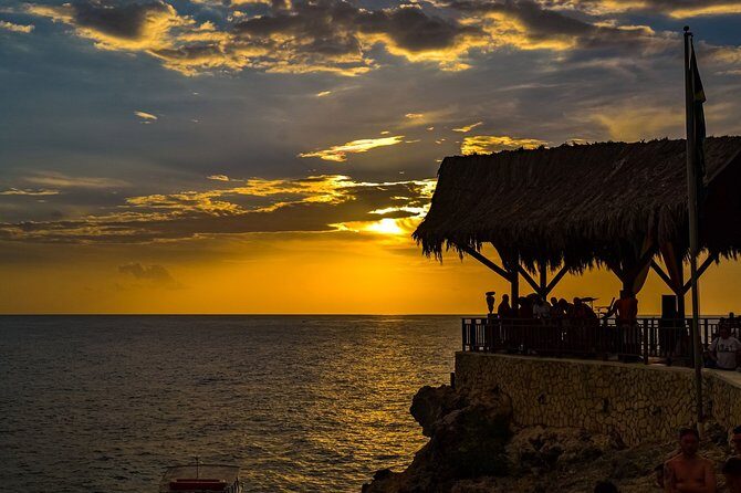 Jamaica Sunset at Rick's Cafe Private Tour with Transfer - A private sunset transfer that saves you the hassle