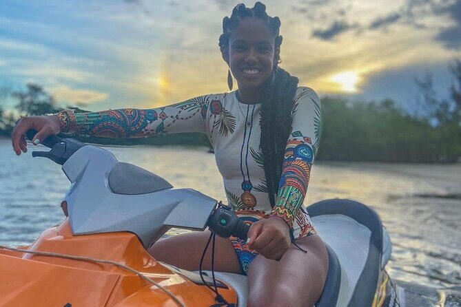Jet Ski and Beach with Private Transportation from Montego bay Resorts - Your 30 Minutes on the Jet Ski: Speed With a Safety Net
