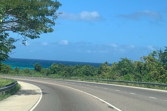 Kingston Airport Pick up/ Drop off (Norman Manley Int) - Where This Transfer Fits Best (And Who It’s For)