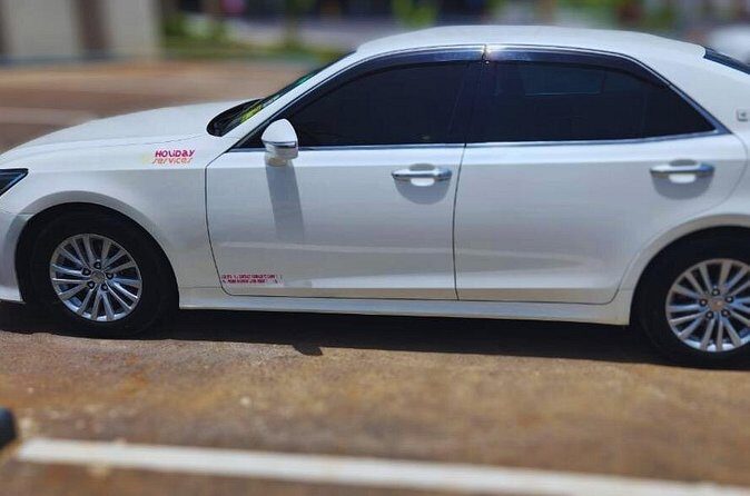 Kingston Airport Private Car to all hotels islandwide 1-3 pax - Who should book this private car transfer?
