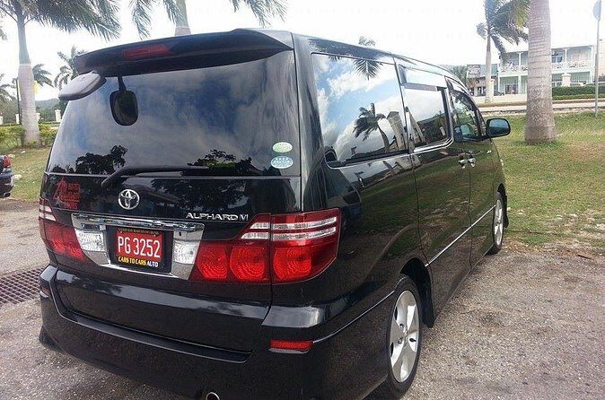 Kingston Airport Transfers to Runaway Bay - What’s included (and the one thing you’ll likely want to add)