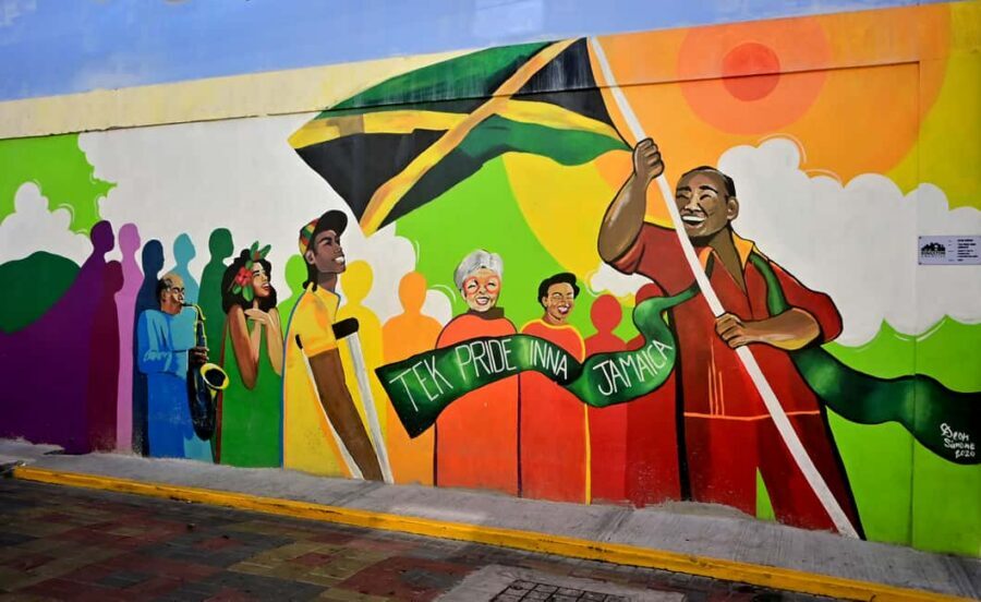 Kingston Creative: Mural Art Walking Tour - Weather, sun, and fitness: plan for outdoors in Kingston