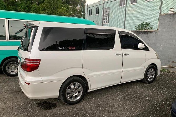 Kingston Round Trip Airport Transfers to Ocho Rios - The 5:00 am Start: Easy on Your Body, Heavy on Your Morning