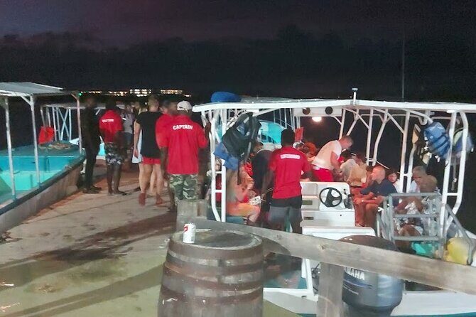Luminous Lagoon Night-Time Tour from Montego Bay - The boat ride and lagoon swim: how to get the best glow