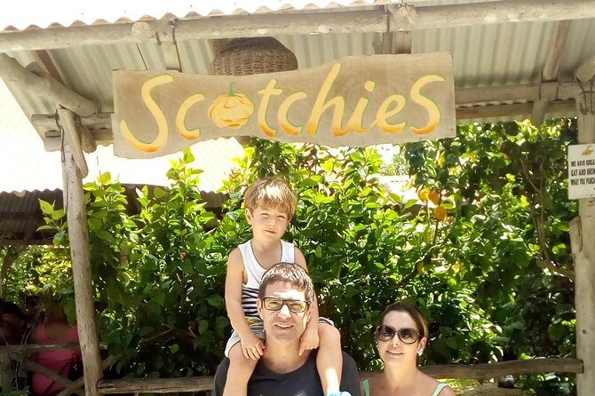 Lunch at Scotchies Jerk Centre From Ocho Rios - Comfort and group size: private, with a minimum of 2