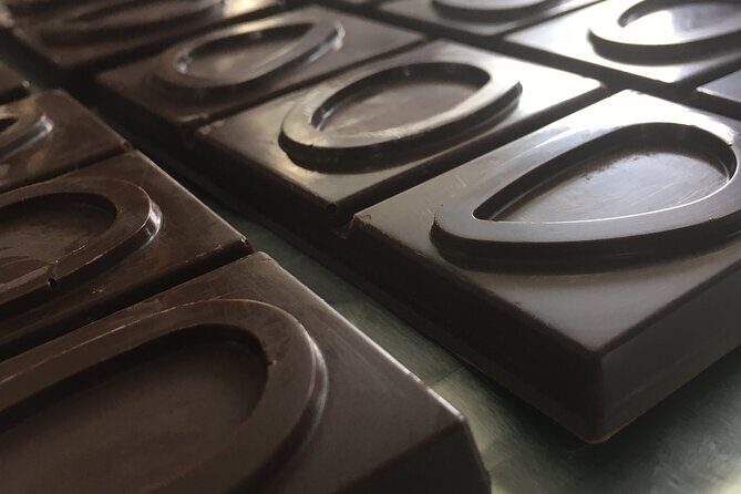 Make your own Bean to Bar Chocolate Factory Tour - Your “from pod to bar” timeline, step by step