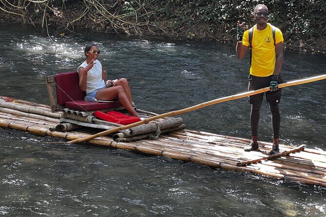 (Martha Brae River) Bamboo Rafting - Stops for food, refreshments, and souvenirs (without turning it into a shopping trip)