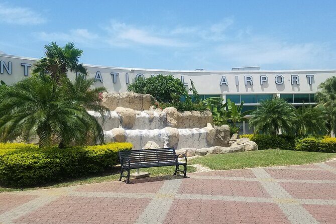 Montego Bay Airport Transfer to Ocho Rios and Runnaway Bay Hotels(Private) - A practical way to use this transfer once you land