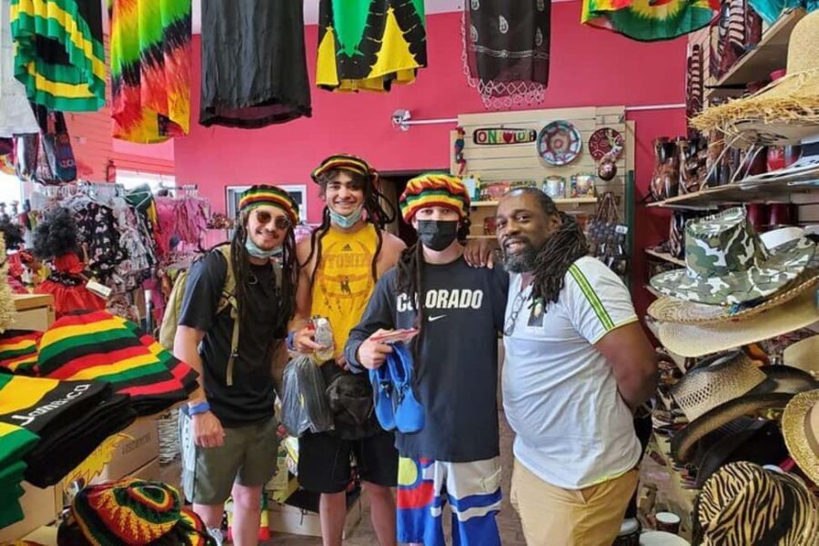 Montego Bay: City Highlights and Souvenir Shopping Tour - The Hip Strip: Fast Photos, Craft Finds, and That Right-Next-to-the-Airport Convenience
