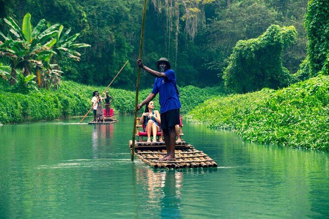 Montego Bay Highlight and Shopping Tour With Bamboo River Rafting - The optional limestone foot massage (and why it’s more than a gimmick)