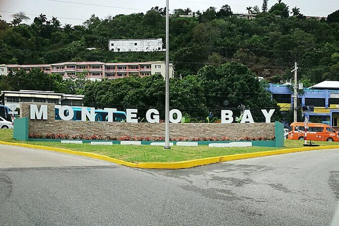 Montego Bay Highlights From Montego Bay Hotels - Downtown Montego Bay: Sam Sharpe Square for City Context