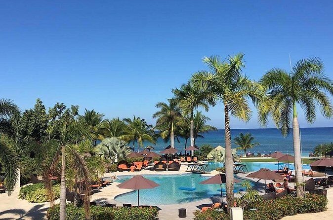 Montego Bay Highlights Tour from Montego Bay - Sam Sharpe Square and the Cultural Center: History You Can Locate