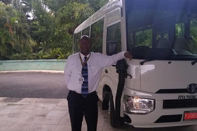 Montego Bay Hotels Private Airport Transfer to Sangster International (MBJ) - The Steven Blake Factor: Friendly Driver-Guide Energy