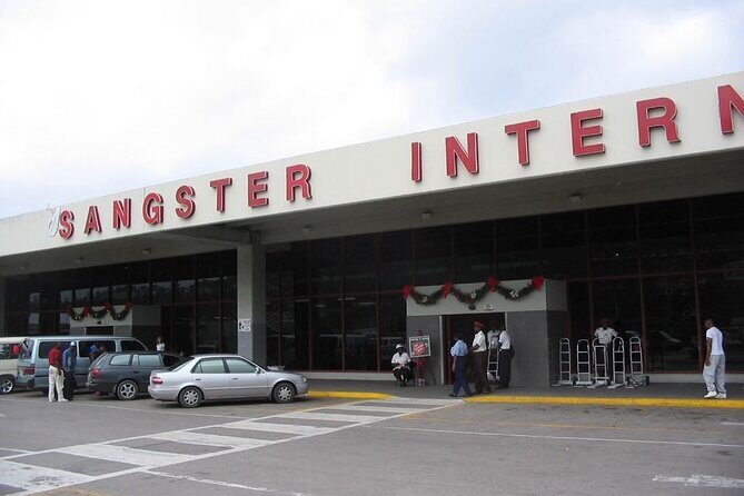 Montego Bay Jamaica Airport Transfer to Hotels in Montego Bay - The Vehicle Comfort: Air-Conditioned Ride With WiFi and Bottled Water