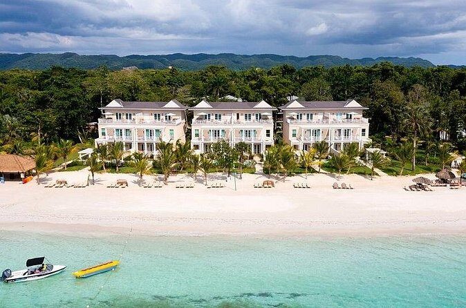 Montego Bay Jamaica Sangster Airport Transfer to hotels in Negril - Direct to Your Hotel Lobby: Seven Mile Beach Drop-Offs