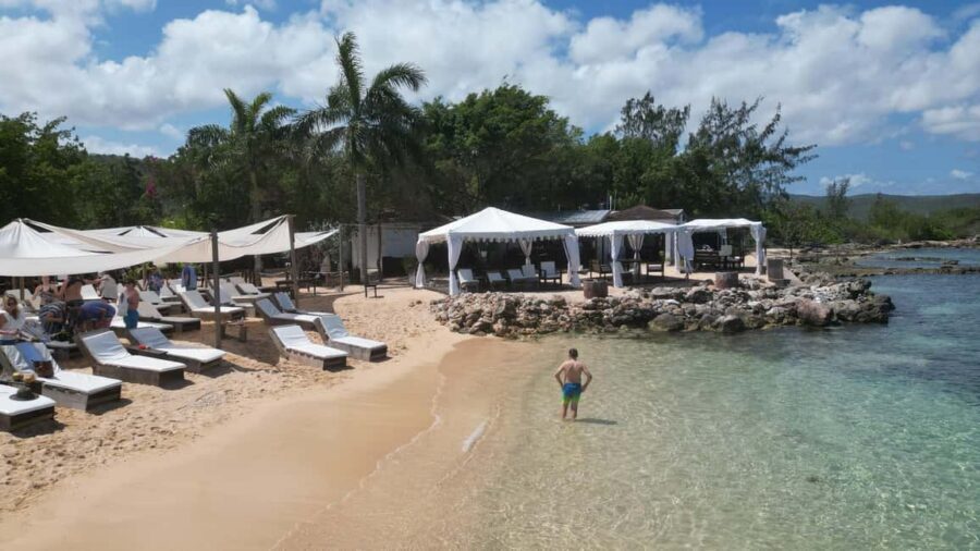 Montego Bay: Jungle River Tubing and Bamboo Beach Club Trip - Beachside lunch and house drinks: what’s included and why it’s good value