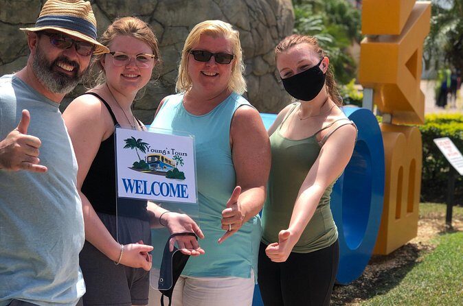 Montego Bay Roundtrip Luxury Transfer with Lounge Access - Timing and hours: when the service runs