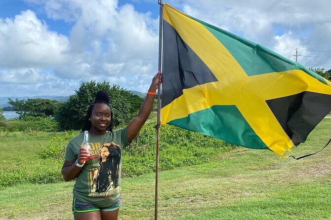 Negril and Ricks Cafe Sunset Tour with Boat Ride and Snorkeling - Guides, Safety, and the Ride Vibe on Beanland Tours