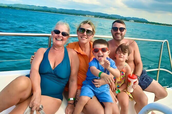 Negril Catamaran: Adults Sunset Party with Drinks & DJ - Rick’s Cafe: why the cliff-jumping show is the main finish
