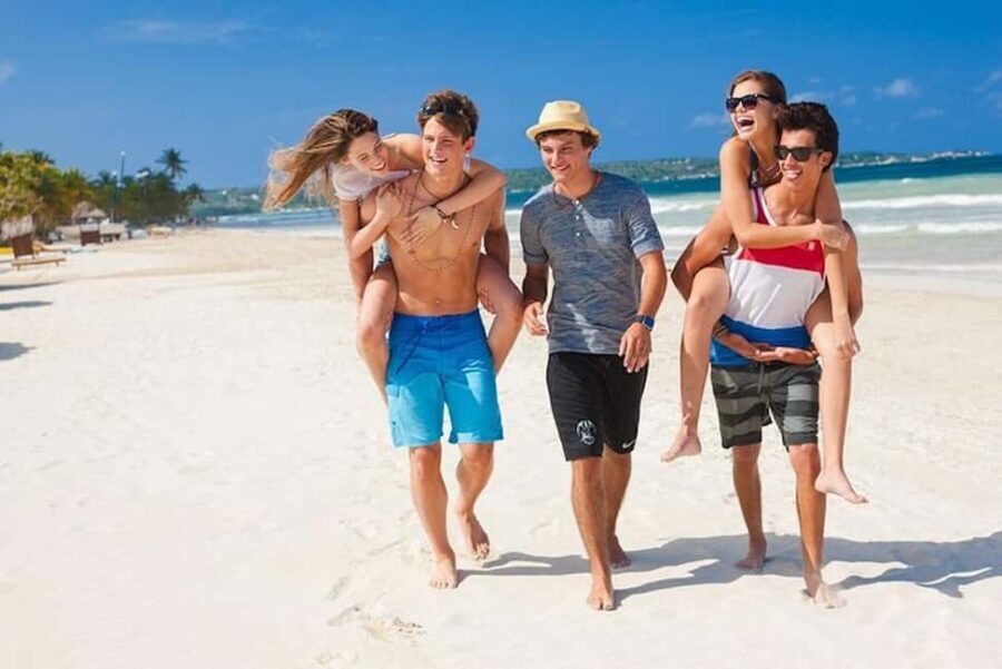 Negril Day Trip to Seven Mile Beach & Rick's Cafe w/Admissio - Who Should Book This and Who Should Skip It
