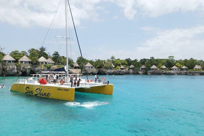 Negril PRIVATE CHARTER Catamaran (rate for 21 persons) - Key things to know before you go