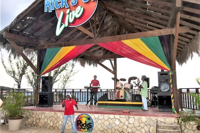 Negril Sunset Trip to Rick's Cafe from Montego Bay and Grand Palladium - Smart packing checklist for a cliffside sunset