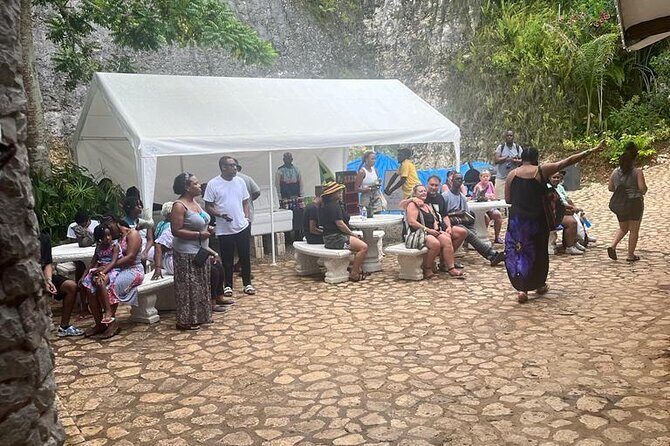 Nine Mile Reggae & History Guided Tour to Bob Marley's Birthplace - What the Rastafarian guiding style adds (and why it’s useful)