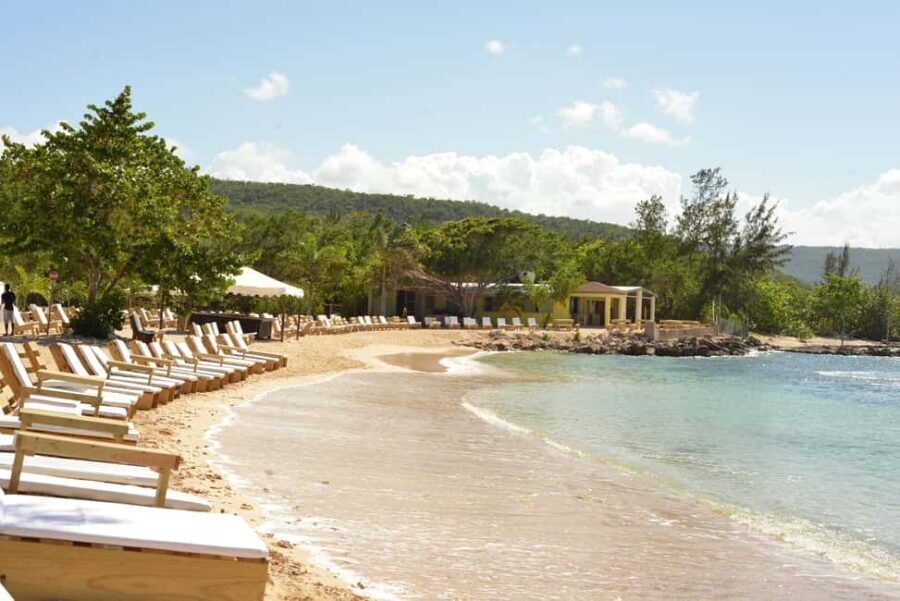 Ocho Rios: Bamboo Beach Club VIP Pass with Lunch and Drinks - Safety, Lifeguard Coverage, and Beach Essentials You Should Pack