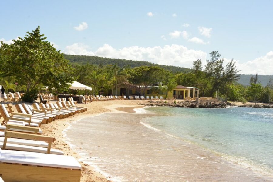 Ocho Rios: Bamboo Beach Club VIP Pass with Lunch and Drinks - Getting There Efficiently From Ocho Rios and Runaway Bay