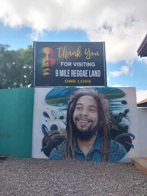 Ocho Rios: Bob Marley's Birthplace Nine Mile Reggae Tour - Bob Marley’s birthplace: walking the grounds with a guide’s story