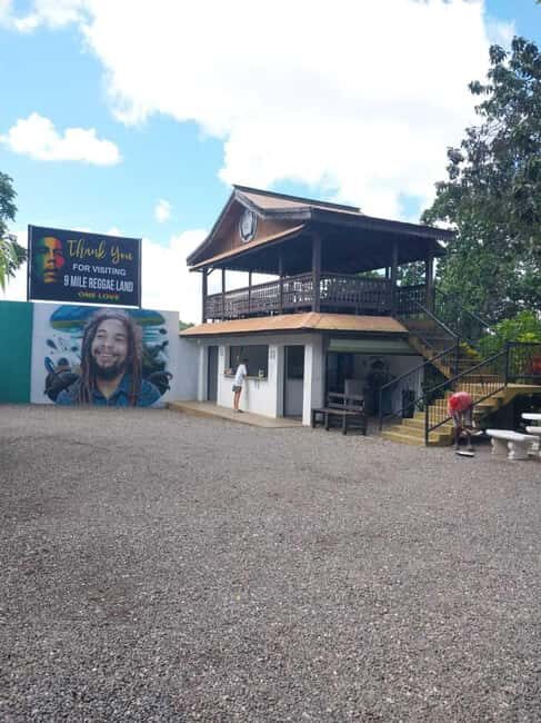 Ocho Rios: Bob Marley's Birthplace Nine Mile Reggae Tour - Guides like Desmond and Albert: what to look for on your day