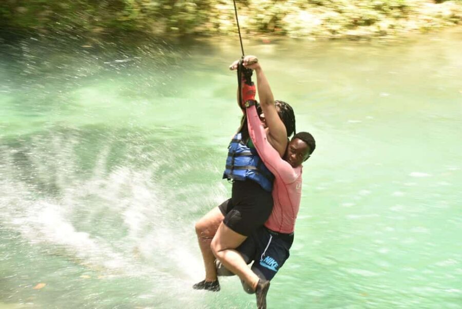 Ocho Rios: Dunn's River Falls and Blue Hole Combo Tour - Dunn’s River Falls: what the human-chain climb feels like