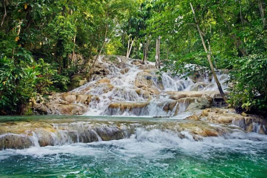 Ocho Rios: Dunn's River Falls and Shopping Tour - Getting to the falls: air-conditioned comfort that actually helps