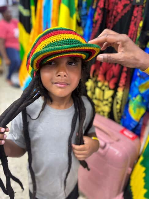 Ocho Rios: Dunn's River Falls and Shopping Tour - The 3-hour rhythm: pickup, falls time, then Ocho Rios shopping