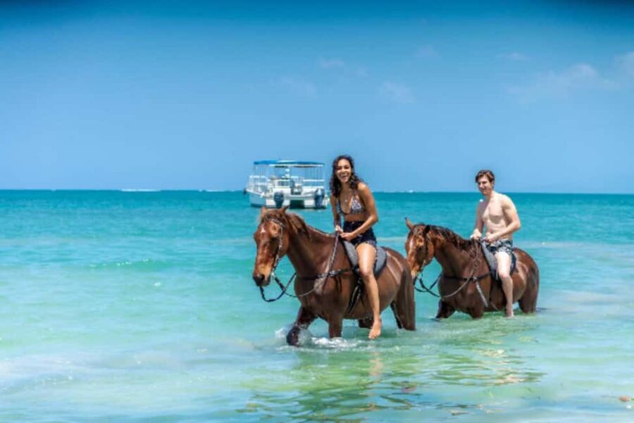 Ocho Rios: Horseback Riding in the Ocean and Bamboo Rafting - Getting from Ocho Rios to the rainforest tunnel