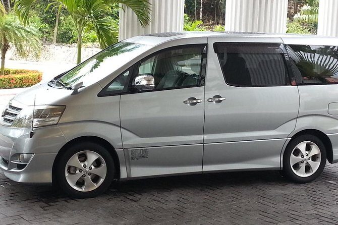 Ocho Rios Hotels Transfer Between Montego Bay Airport (MBJ) - Private A/C Comfort and Space Up to Nine People