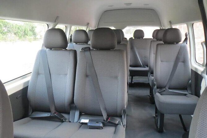 Ocho Rios Private Airport Transfer - On the Road Comfort: Air Conditioning, Clean Vehicle, and Cold Beverages
