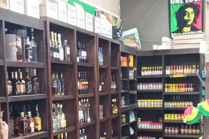 Ocho Rios Shopping Tour - Soni’s Plaza Market Square: Where Gifts Get More Specific