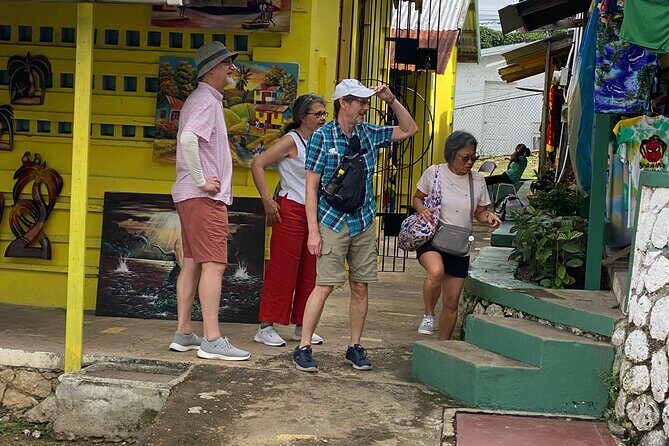 Ocho Rios Sightseeing Tours and Shopping - How the guide turns the trip into more than just stops
