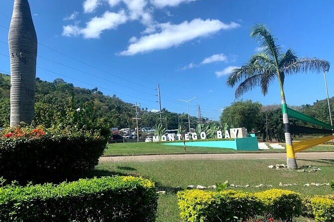 Private Airport Pickup and drop off in Jamaica - Private Montego Bay Airport Pickup: The real value is less stress